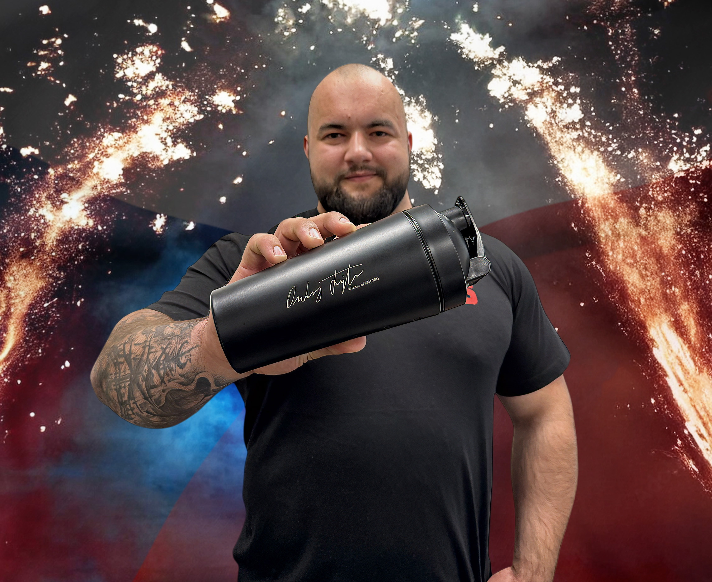 Ondřej Fojtů s podepsaným Steel Shakerem